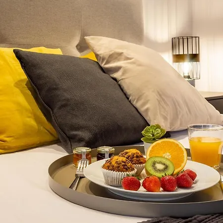 Modern & Quite At Larios Apartment *